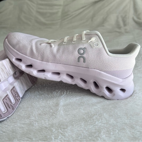 💗On Running CloudTec Light Pink White Athletic Running Shoes Women’s Size 8 - Picture 8 of 13